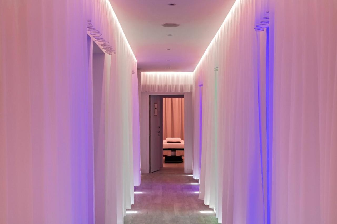 Hotel Barriere Le Normandy Довиль Экстерьер фото
